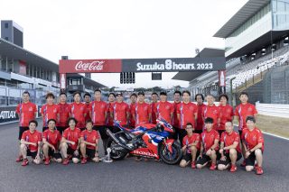 thu_2023suzuka8hrs_teamhrcwithjppost_ak30468-のコピー